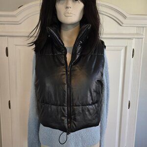 Black Cropped Puffy Vest, Size Small